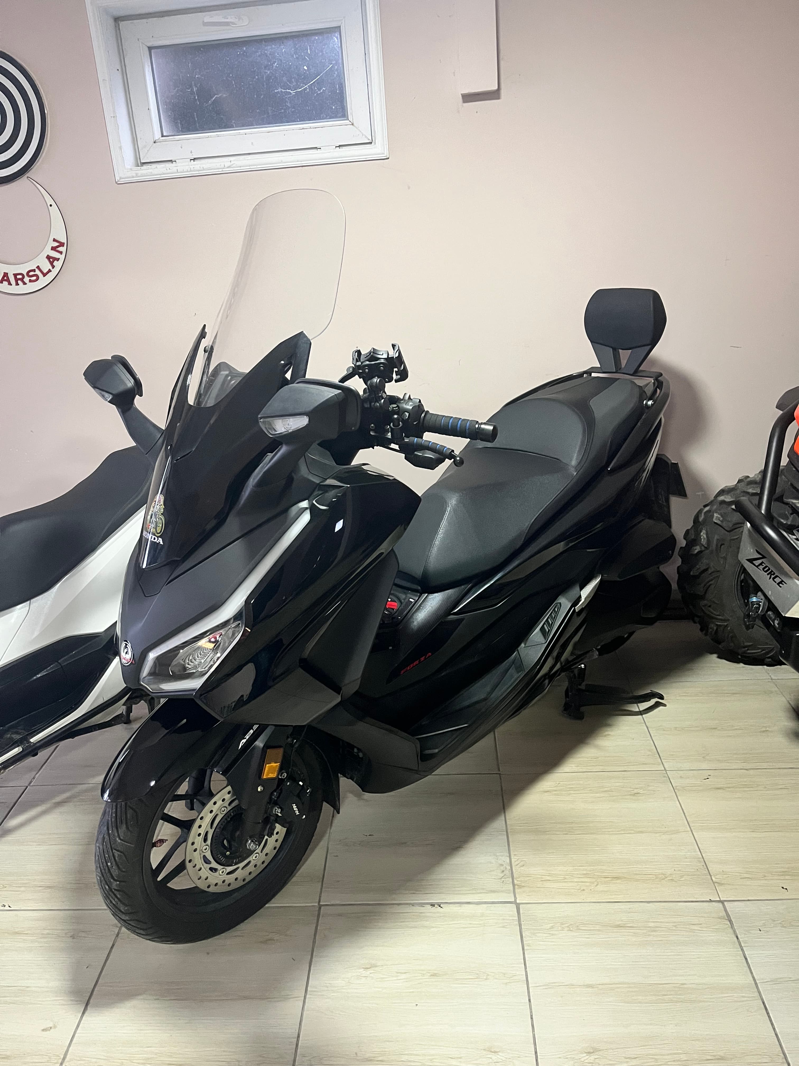 Honda Forza 250